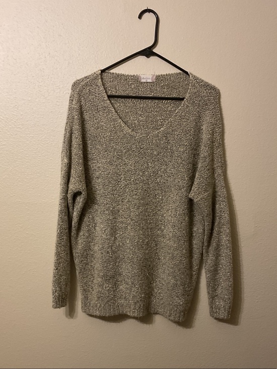 Altar'd State Sweaters - Altar'd State Cozy V-Neck Women’s Sweater in Light Olive Size S/M